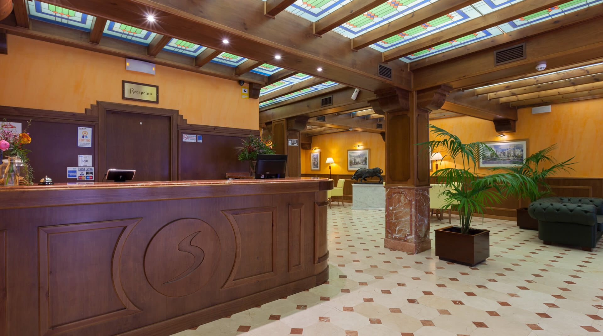 AGORA JUAN DE AUSTRIA HOTEL